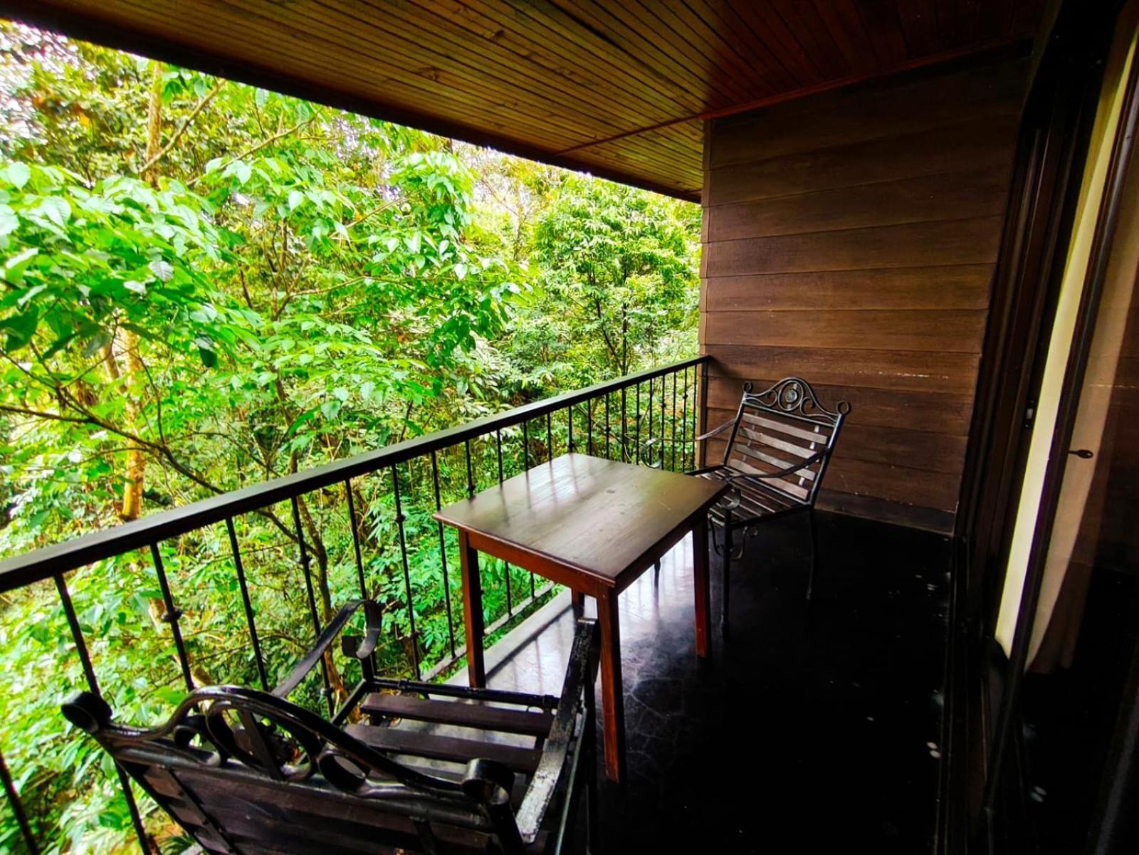 Avita Lodge Quesada  Exterior photo